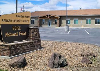 View of Mountain Home Ranger District Office building.