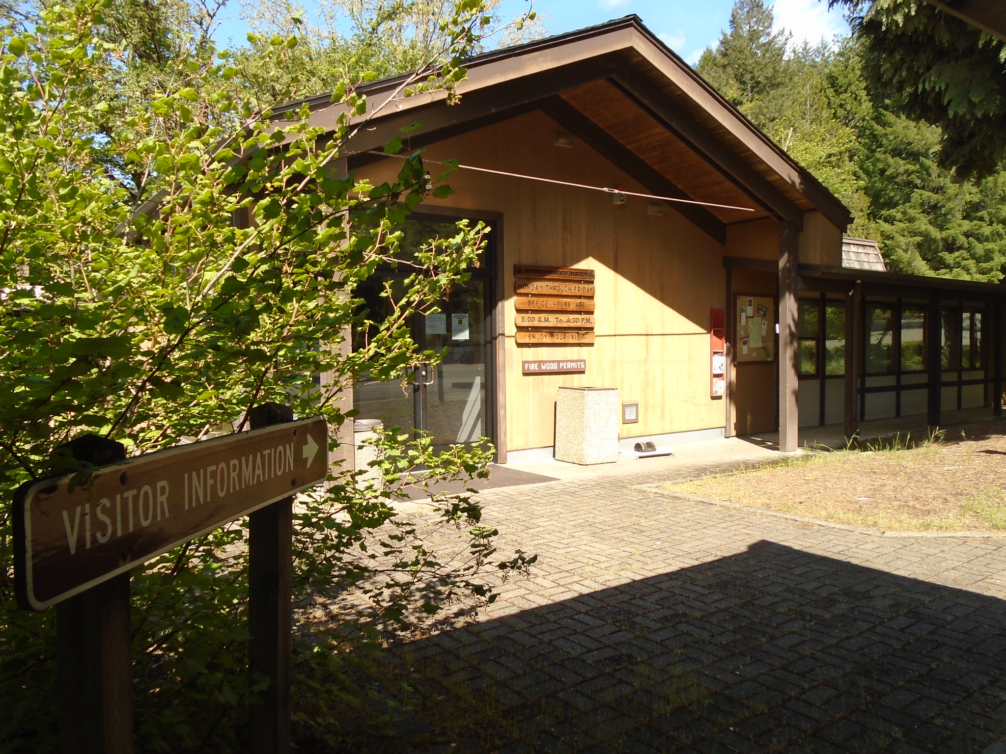 The Tiller Ranger District Offive with a sign saying