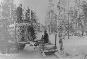 Logging truck in 1955