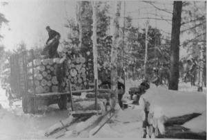 Logging truck in 1955