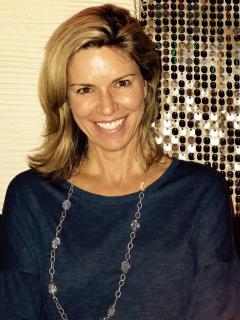 Portrait: Jacqueline Emanuel.