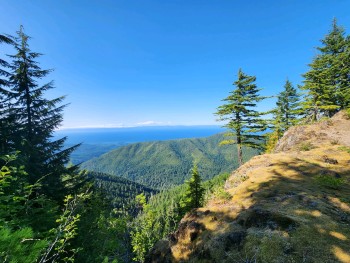 A view of the Pyramid Peak Trail.