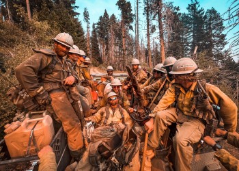 Globe Interagency Hotshot Crew posing for a photo.