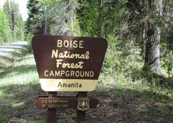 Forest Service sign at Amanita Campground