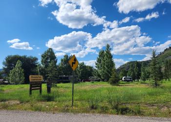 Riverside sign and overview