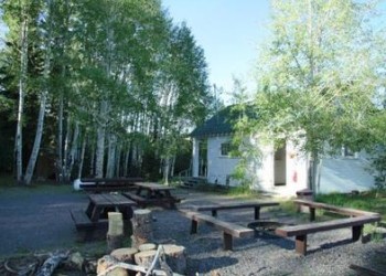 The Aquarius Guard Station is located on the Fremont River Ranger District