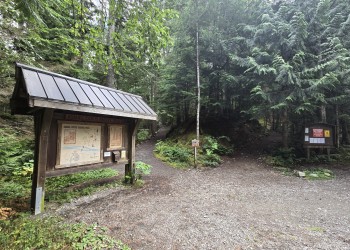 kiosk and sign at trailhead