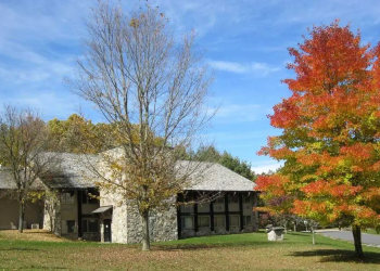 Pat Jennings Visitor Center and Mount Rogers District Office View from outside. 