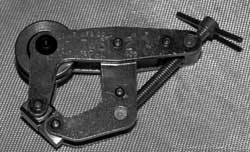 [photo] MTDC underbuck feathures a 2-inch clamp with a shielded pulley.