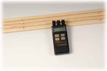 Photo of the Holzmeister MoisTest I fuel moisture meter.